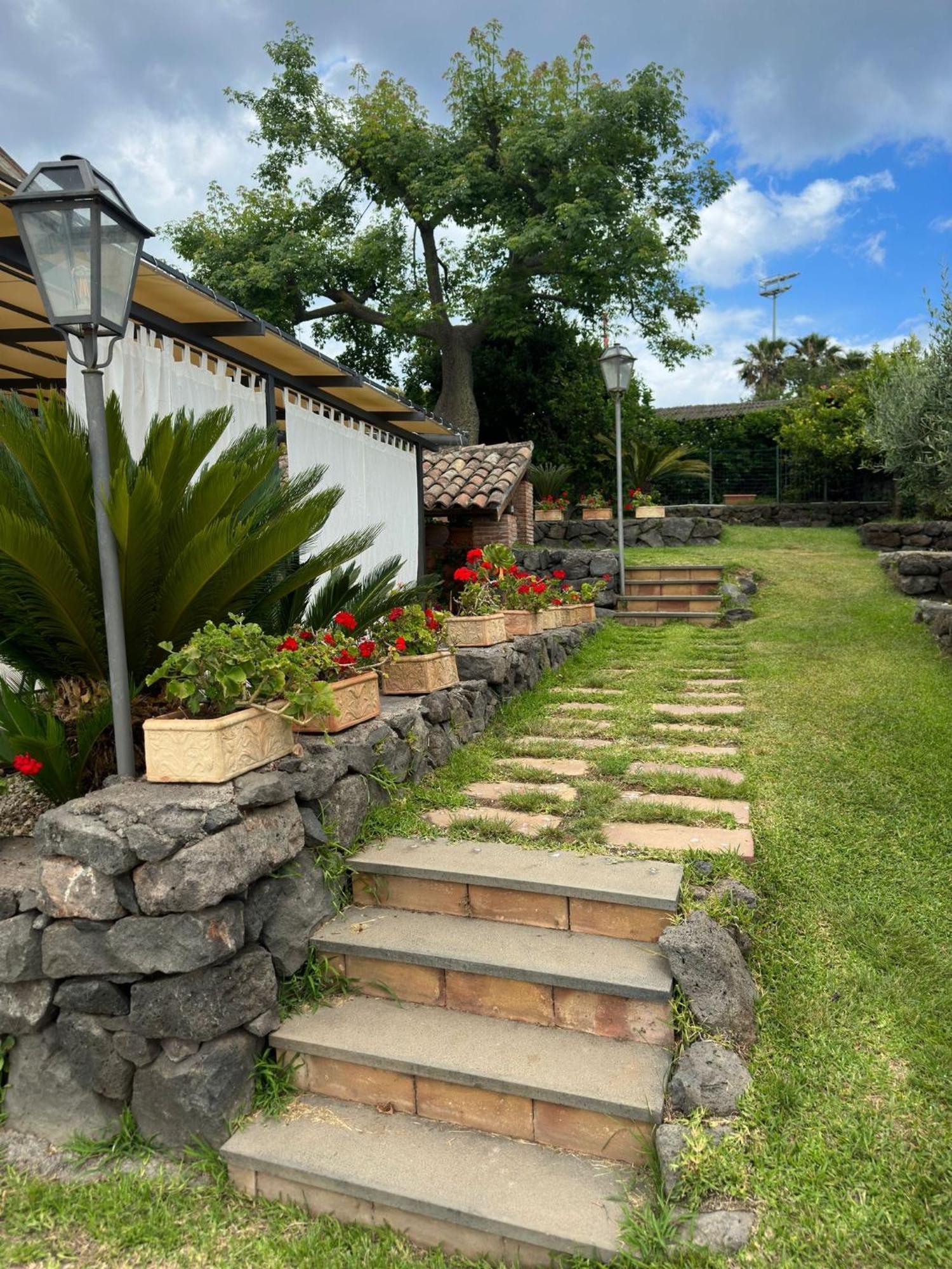 Villa Del Sole Valverde  Exterior photo